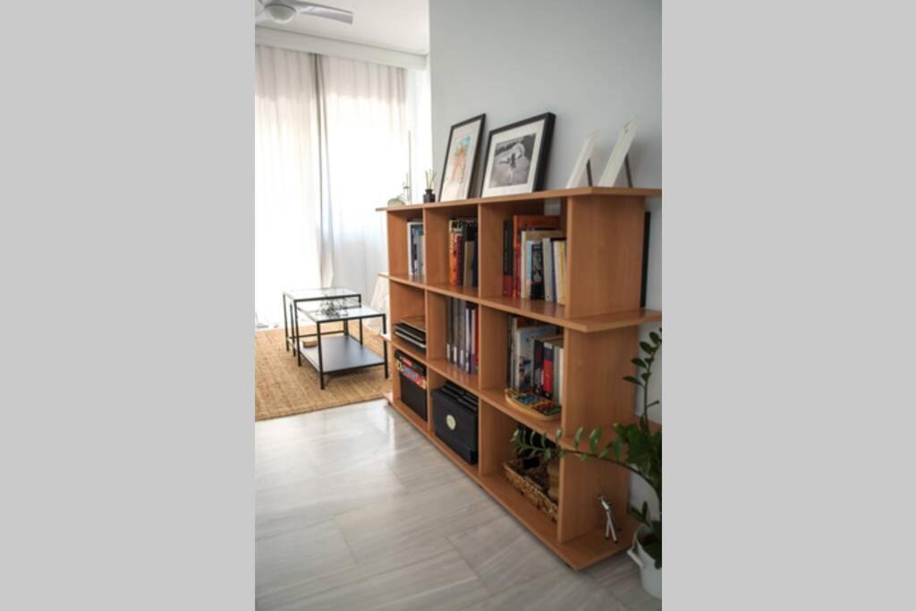 Your Cozy Downtown Home - Apartment Larissa Buitenkant foto