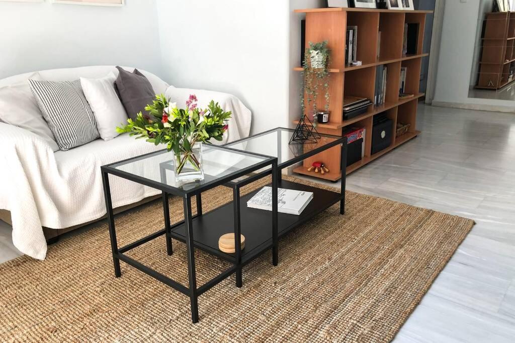 Your Cozy Downtown Home - Apartment Larissa Buitenkant foto