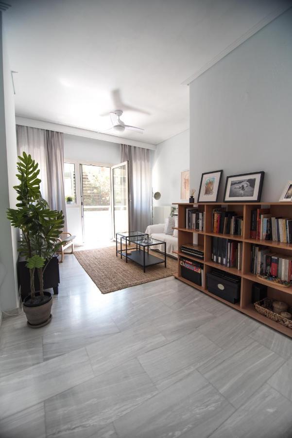 Your Cozy Downtown Home - Apartment Larissa Buitenkant foto