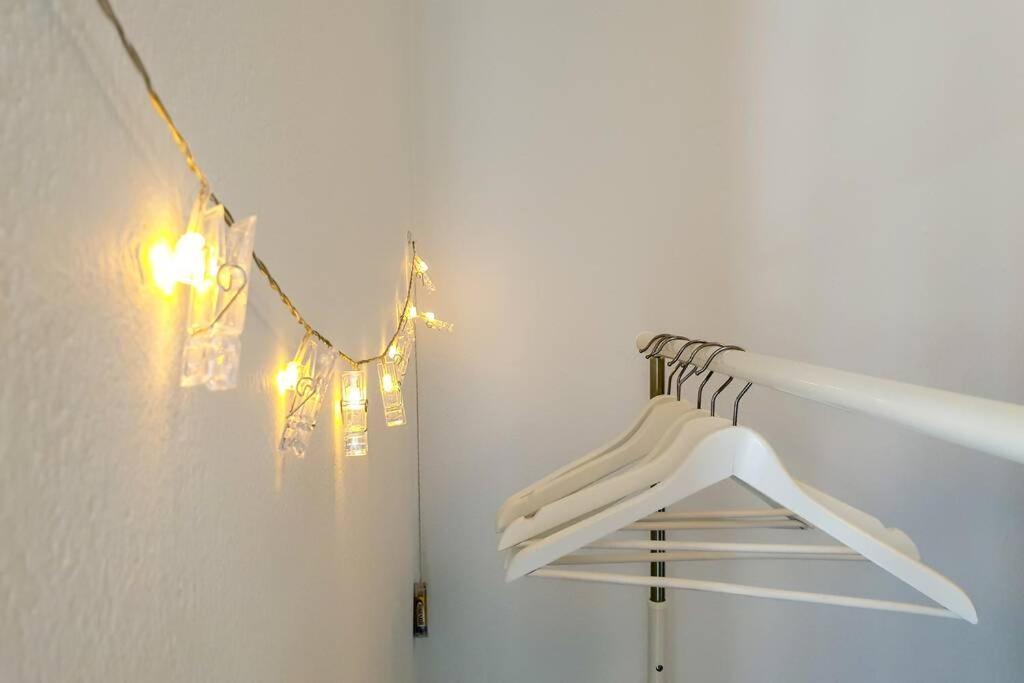 Your Cozy Downtown Home - Apartment Larissa Buitenkant foto